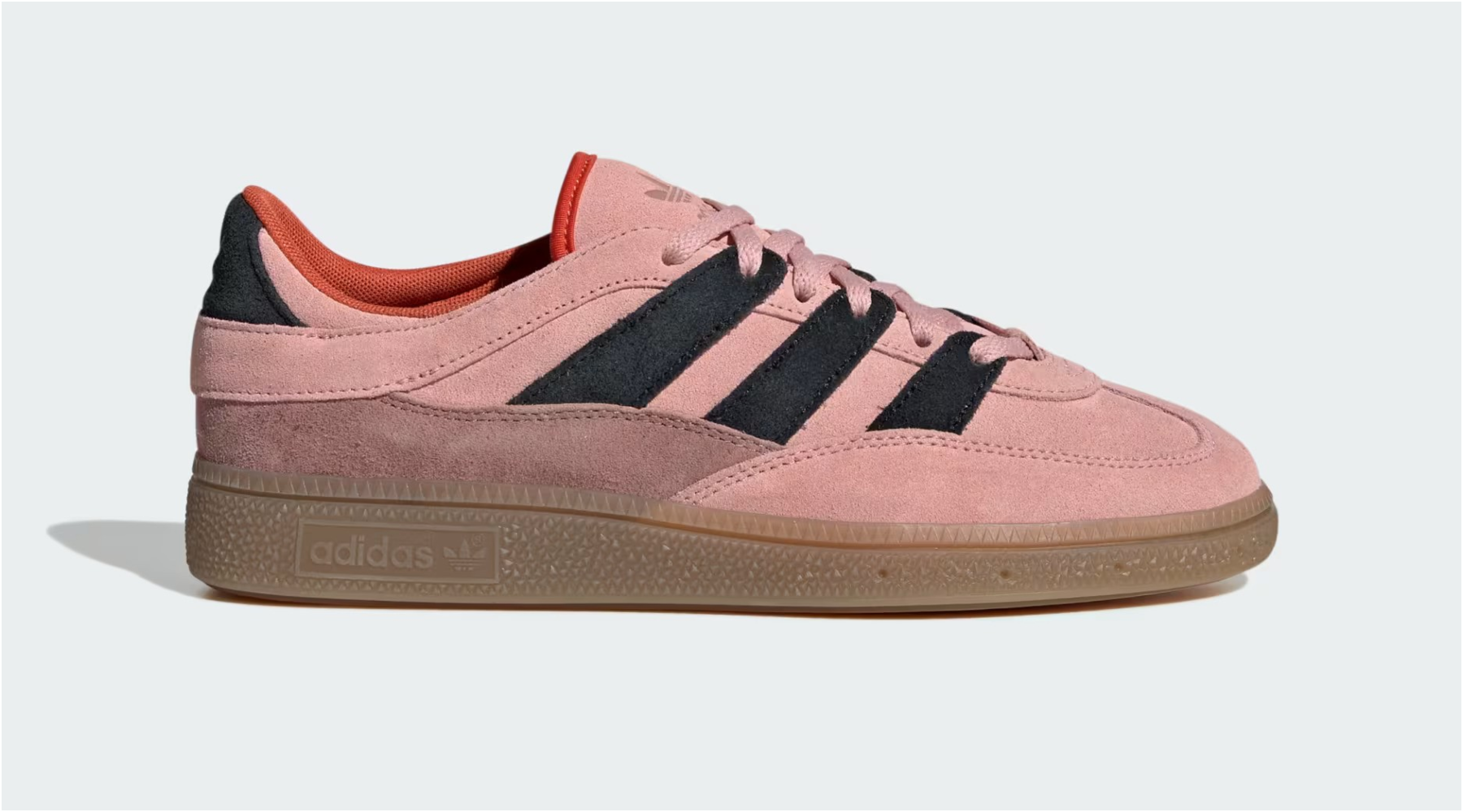 Adidas je predstavil nov model Spezial, ki bo navdušil vse, ki so se naveličali ultra lahkih modelov