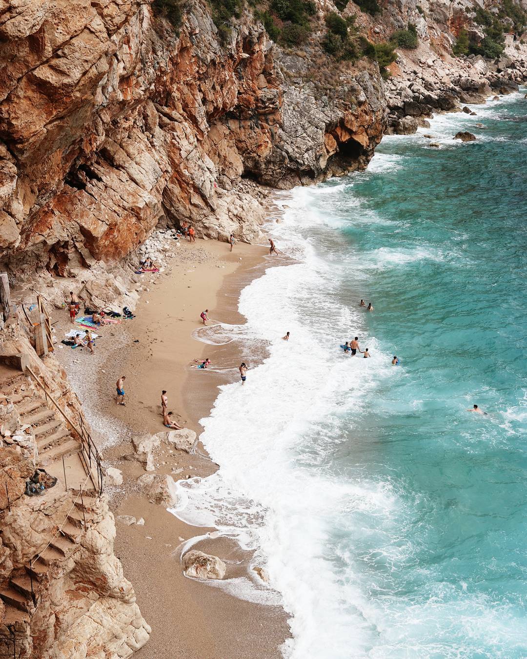 To je ena izmed najbolj priljubljenih plaž na Jadranu, kamor se vsi pridejo fotografirat