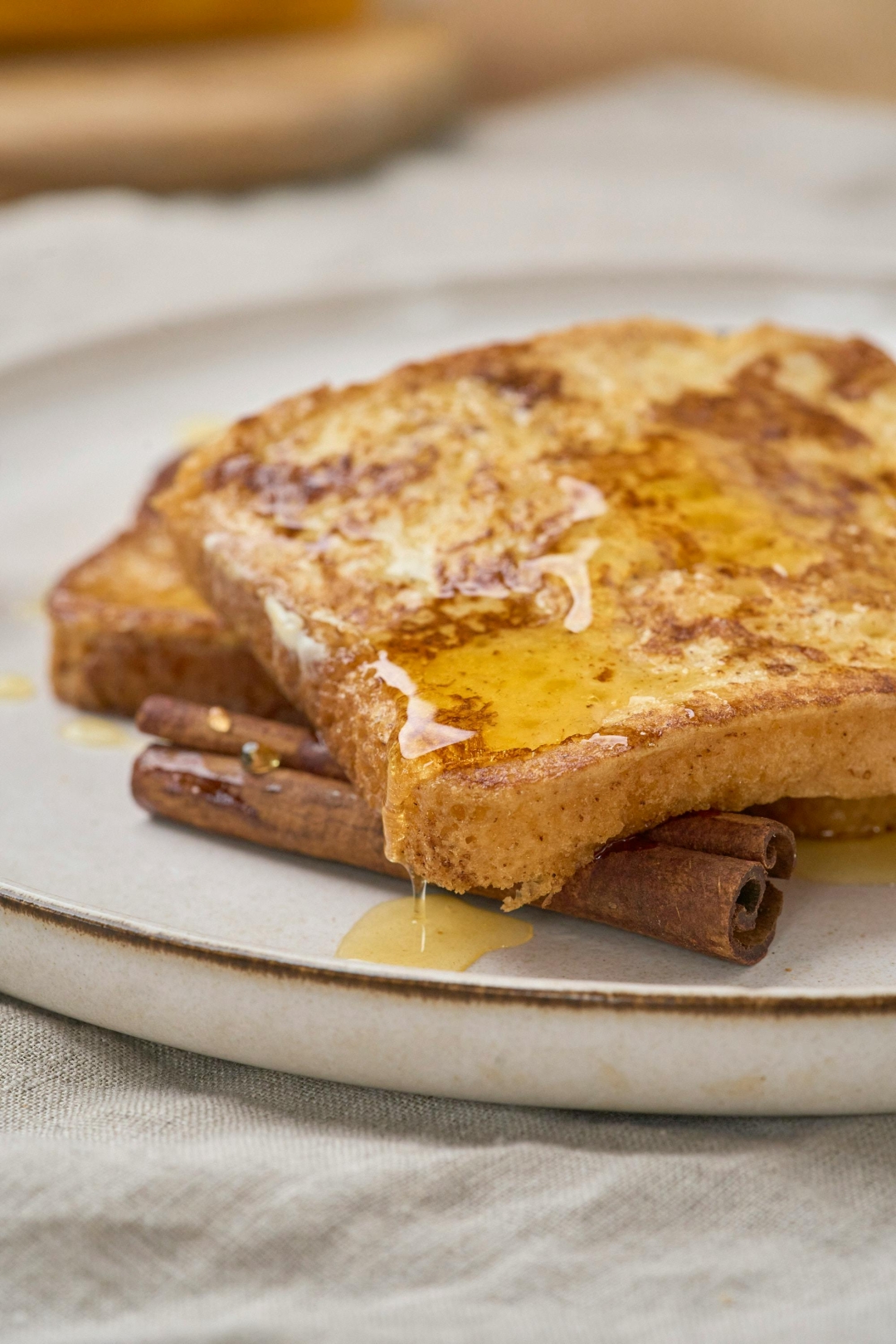 Toast s cimetom: Jutranji “comfort food”, ki ga bomo uživali v prihajajočih hladnejših dneh