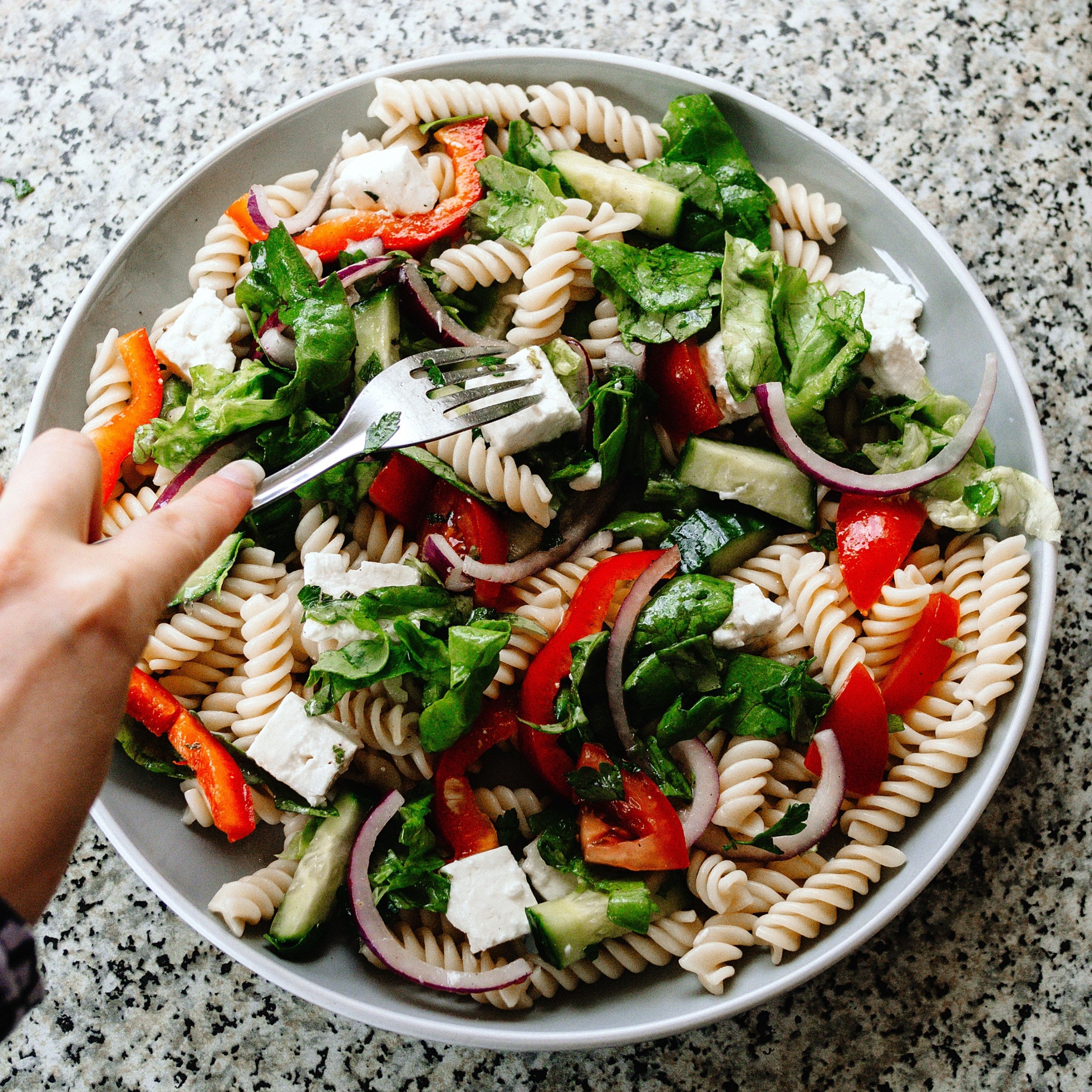 Popolno poletno kosilo: Testenine z zelenjavo na italijanski način