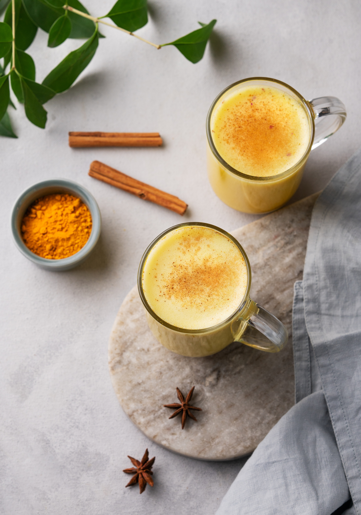 zlatni smoothie_iStock-1837158486