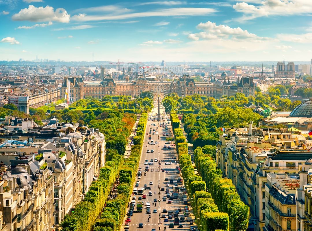 Champs-Élysées_iStock