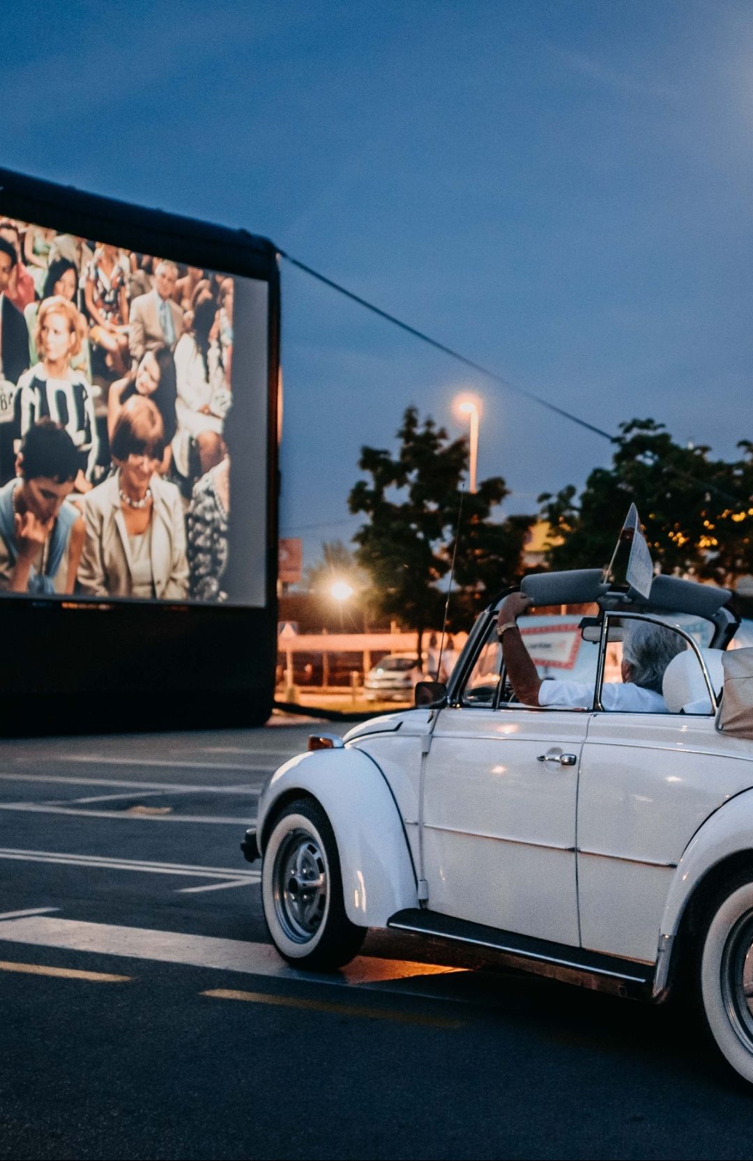 Prihaja že sedma sezona Drive-in kina v retro slogu z večno Briljantino!