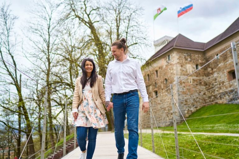 Ljubljanski grad - Mestni oddih med grajskimi zidovi in trtami. Foto: Blaž Žnidaršič