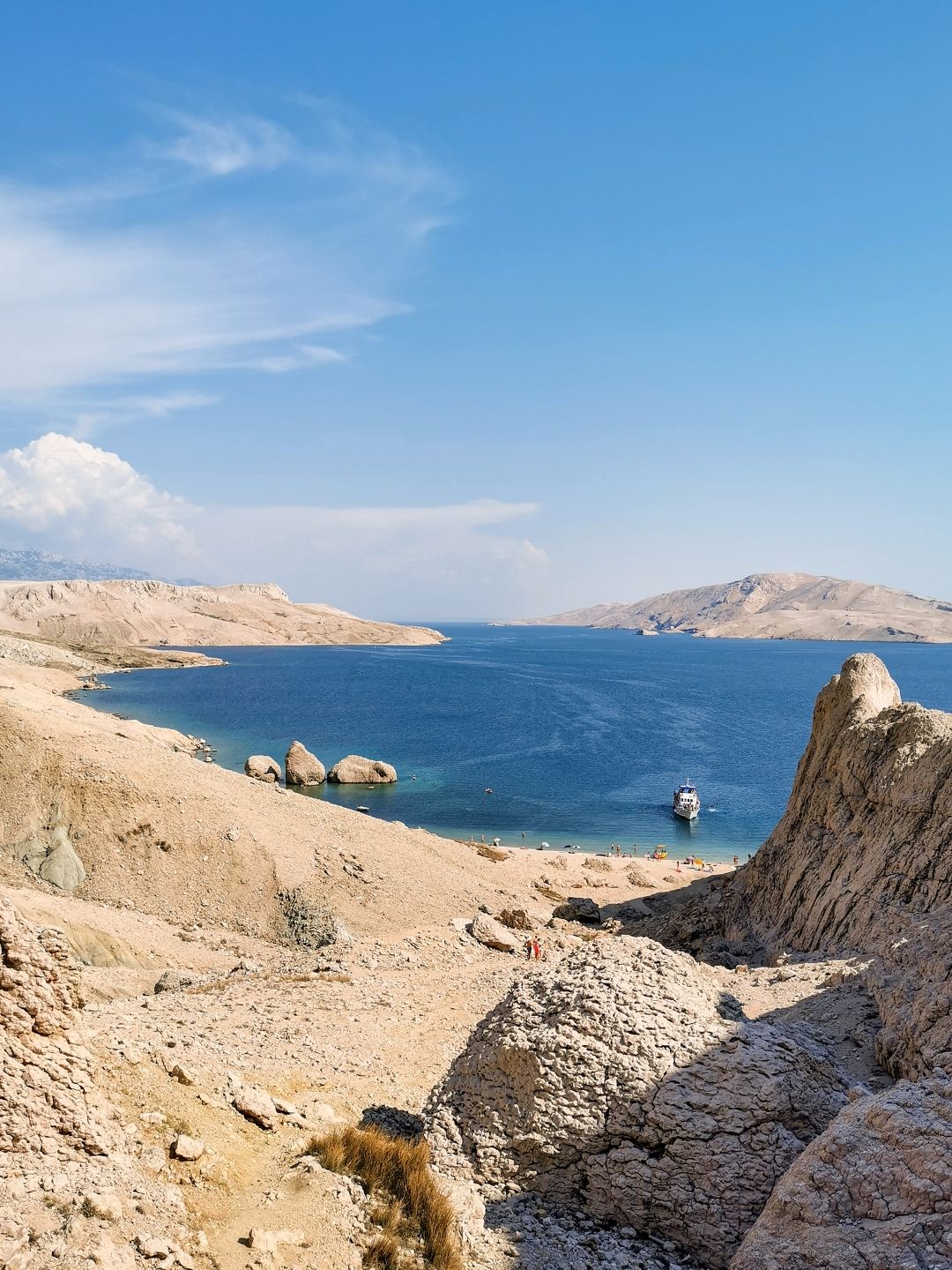 Robinzonska plaža na otoku Pagu za vse tiste, ki ne marajo gneče