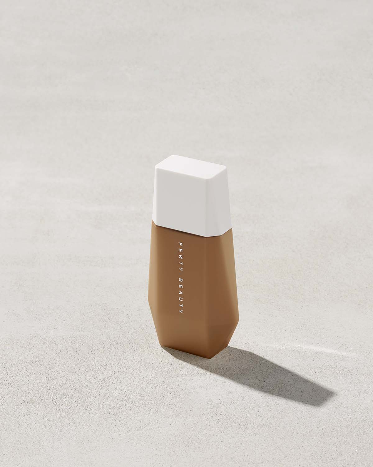 Fenty Beauty EAZE DROP BLURRING SKIN TINT