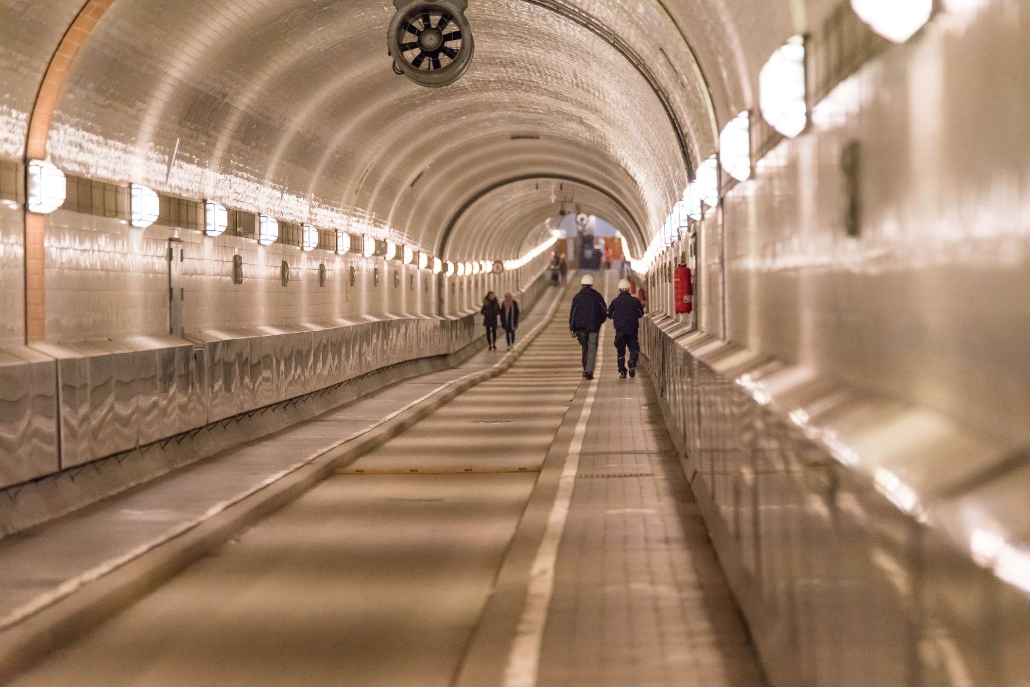 Hamburg, Alter Elbtunnel_iStock, SKatzenberger