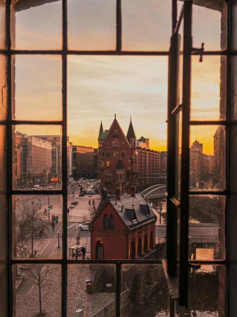 Hamburg_julia solonina_unsplash