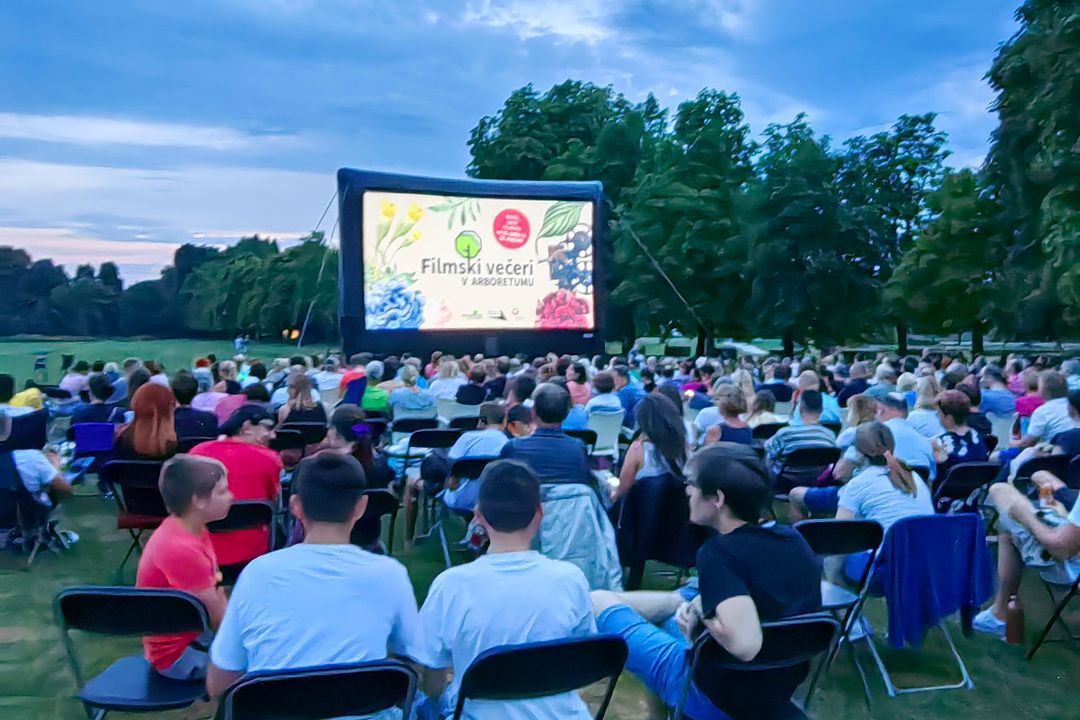 Filmski večeri v Arboretumu: Poletni filmi na najlepšem travniku daleč naokoli