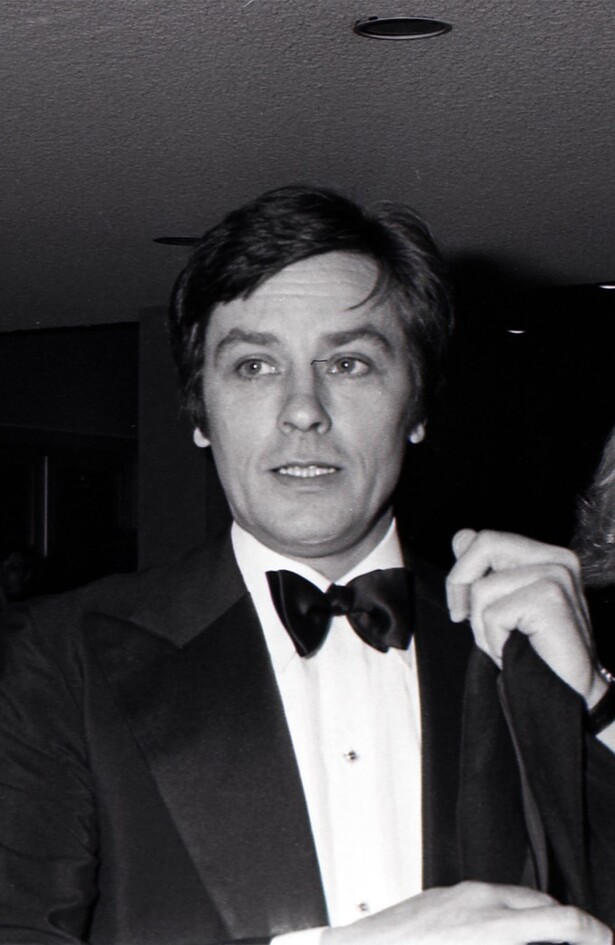 Alain Delon, kultni francoski igralec, je umrl star 88 let