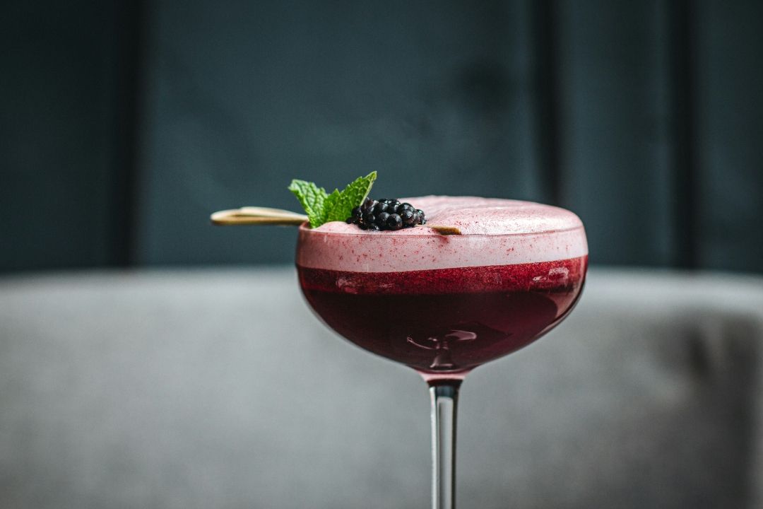 Blueberry mint mocktail: To se skriva za pijačo, ki predstavlja hit sezone