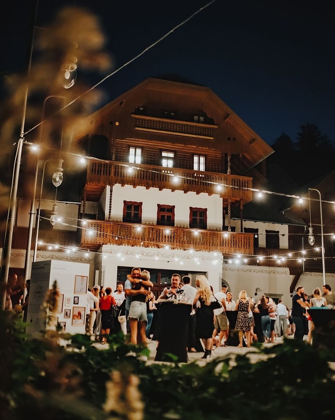 To poletje vabljeni na glasbeno druženje v zavetje Tivolija