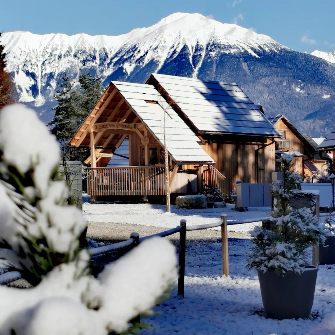 Našli smo glamping, ki je še posebej pravljičen jeseni in pozimi