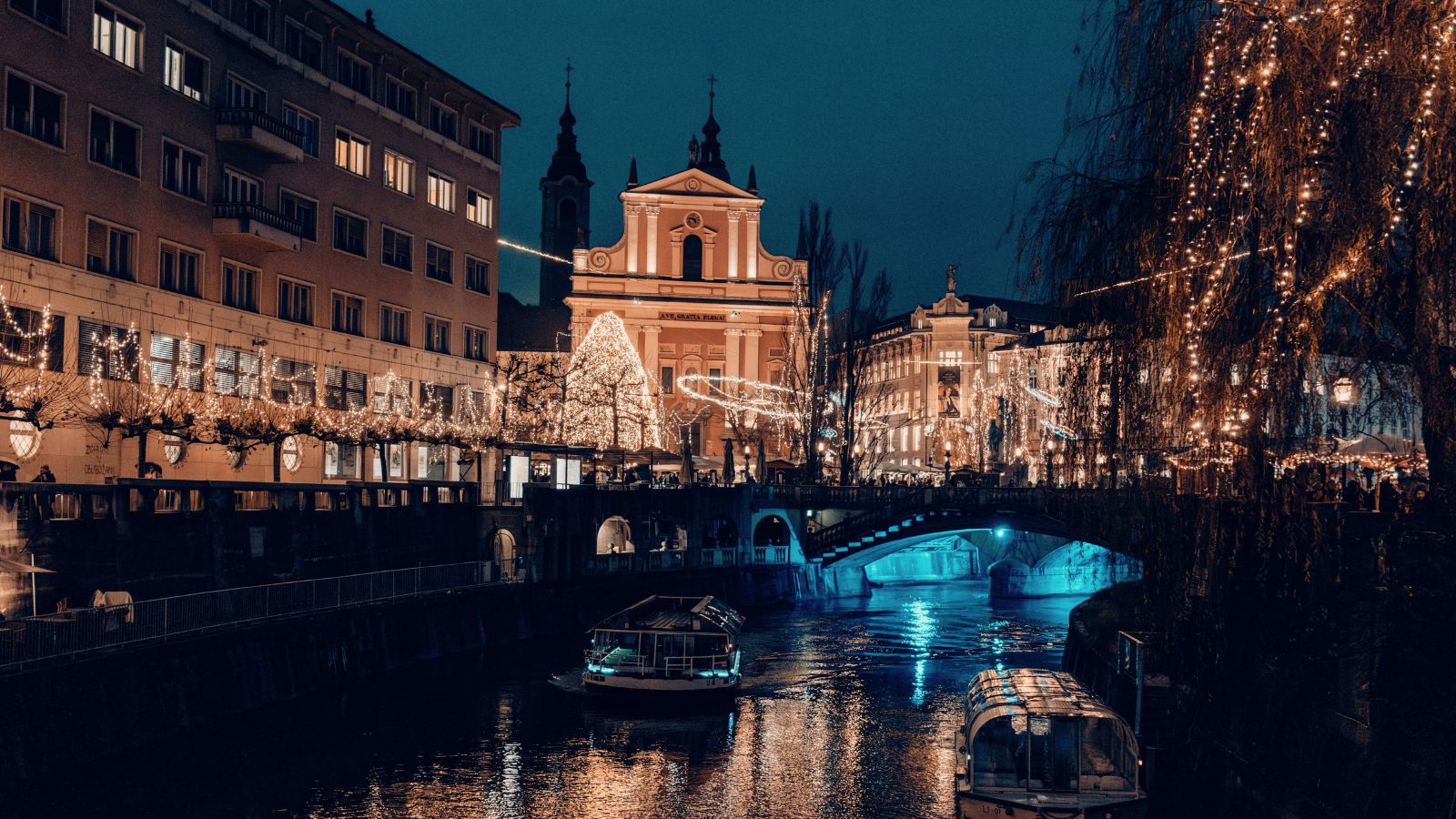 Čaroben začetek prazničnega časa: Znan je datum prižiga lučk v Ljubljani!