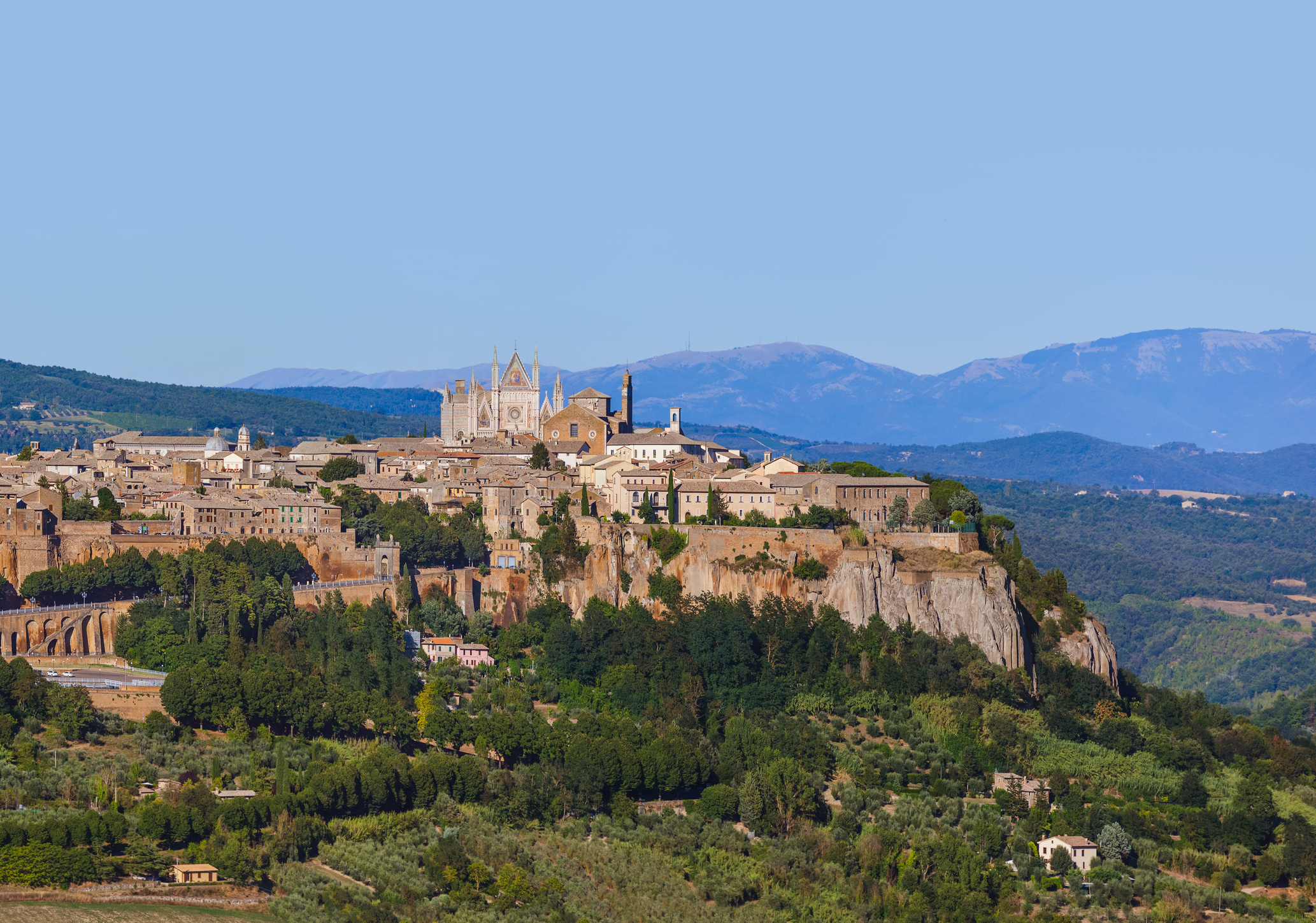 Orvieto_iStock-813094504.